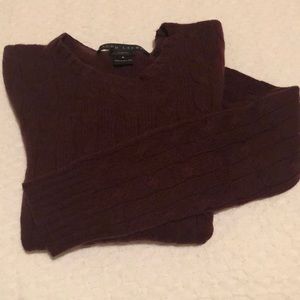 Slim fitting cable Knit cashmere sweater.